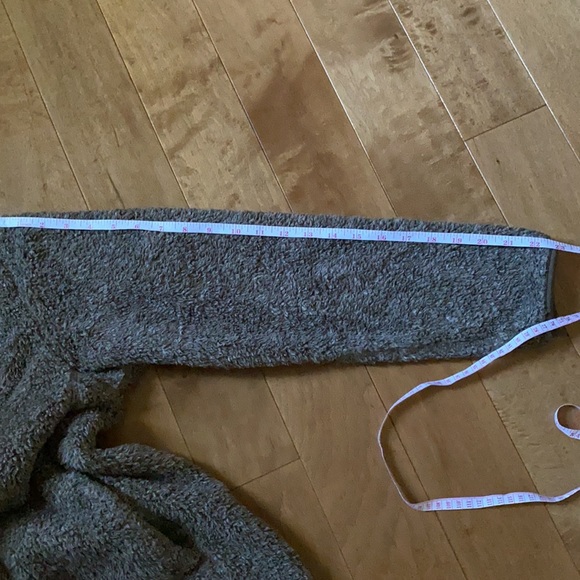 UNIQLO MEN’S FLUFFY TEDDY FLEECE SWEATER SZ SMALL - Picture 10 of 10